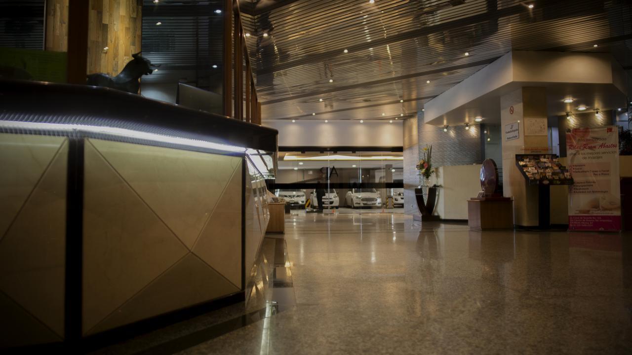 Hotel Abastos Plaza Mexiko-Stadt Exterior foto